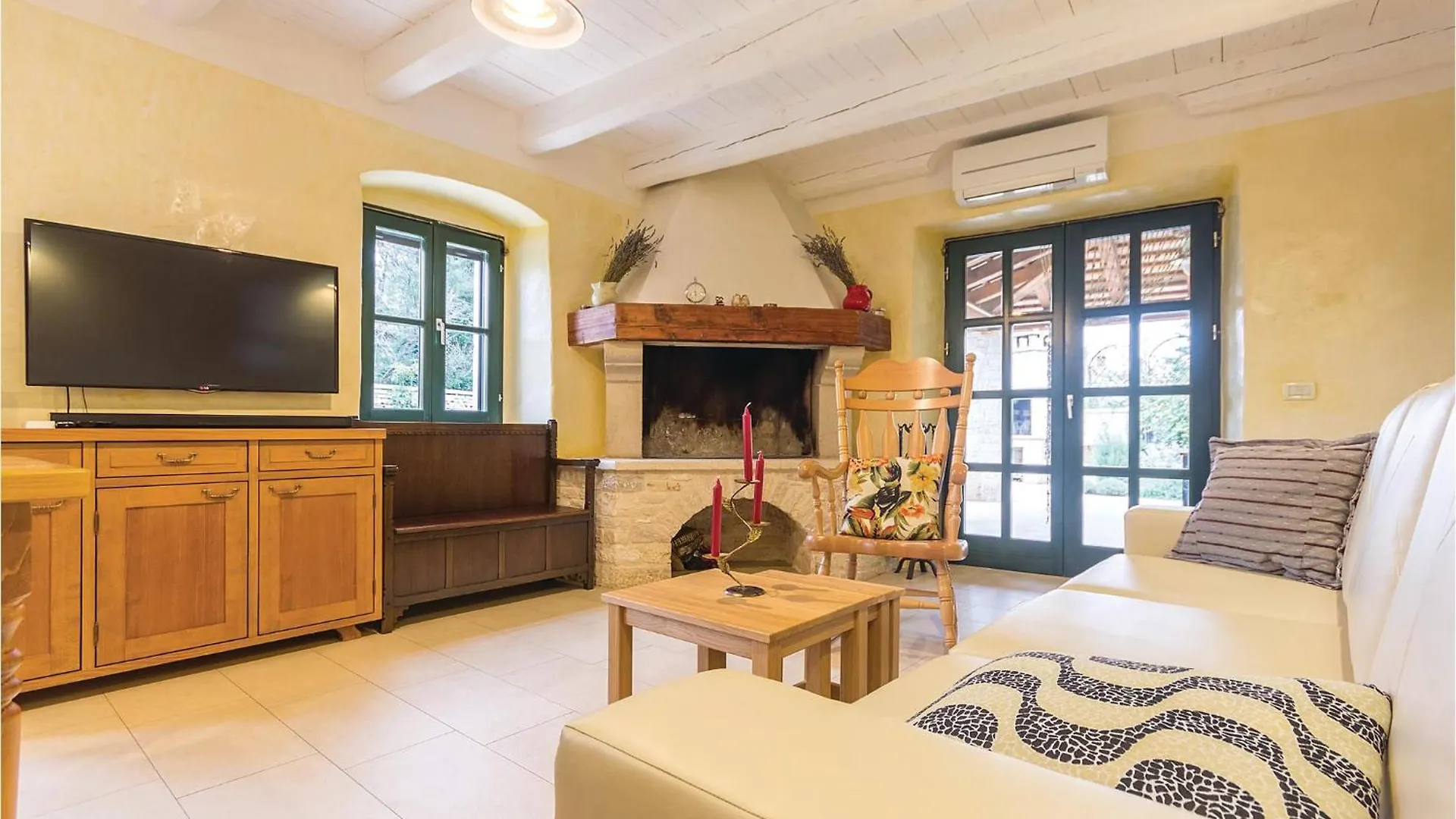 2 Bedroom Lovely Home In Šišan 0*,  Κροατία